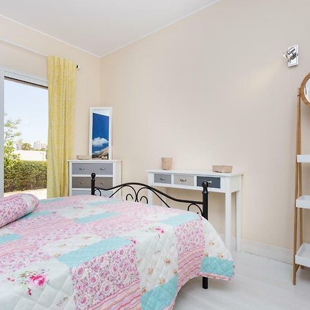 Tropical Beach Apartment Litoralmar Portimão Exteriör bild